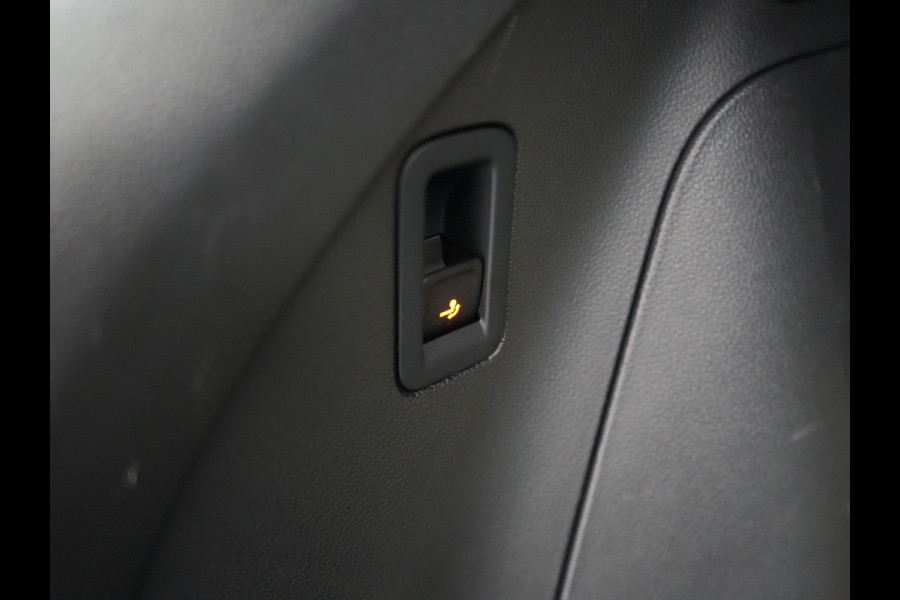 Volkswagen Tiguan 1.4 TSI eHybrid Life Plug In Hybrid 245pk Dealer O.H. PHEV | Trekhaak Af Fabriek | Adaptive Cruise | Sportstoelen & Stuur Verwarmd | Virtual | Keyless | Blis | Navigatie | DAB |