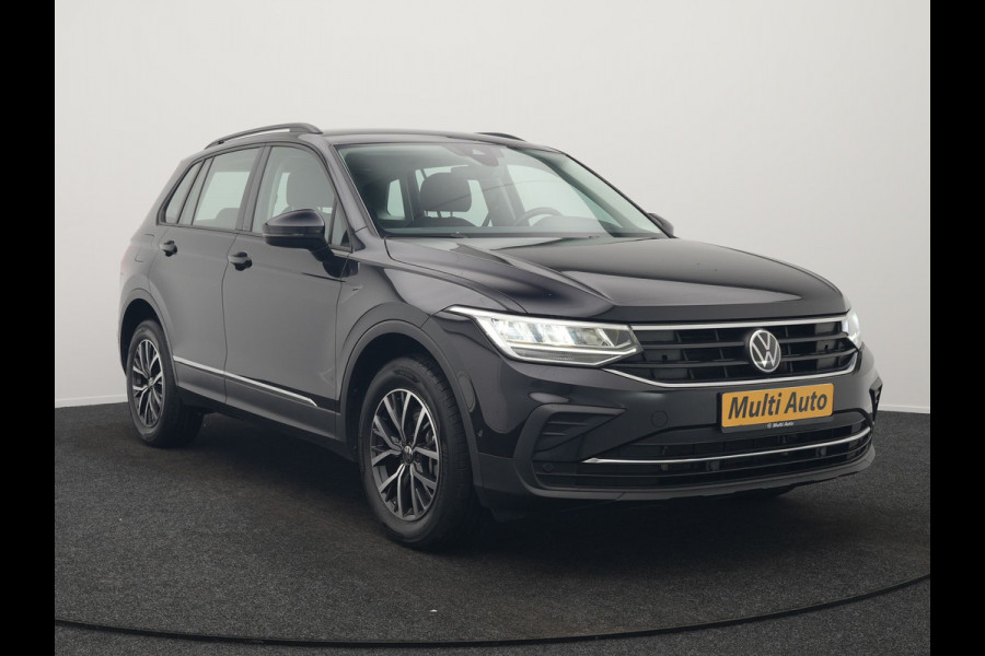 Volkswagen Tiguan 1.4 TSI eHybrid Life Plug In Hybrid 245pk Dealer O.H. PHEV | Trekhaak Af Fabriek | Adaptive Cruise | Sportstoelen & Stuur Verwarmd | Virtual | Keyless | Blis | Navigatie | DAB |