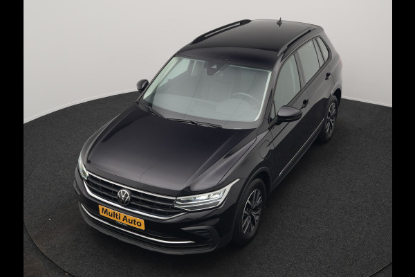 Volkswagen Tiguan 1.4 TSI eHybrid Life Plug In Hybrid 245pk Dealer O.H. PHEV | Trekhaak Af Fabriek | Adaptive Cruise | Sportstoelen & Stuur Verwarmd | Virtual | Keyless | Blis | Navigatie | DAB |