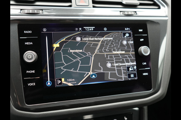 Volkswagen Tiguan 1.4 TSI eHybrid Life Plug In Hybrid 245pk Dealer O.H. PHEV | Trekhaak Af Fabriek | Adaptive Cruise | Sportstoelen & Stuur Verwarmd | Virtual | Keyless | Blis | Navigatie | DAB |