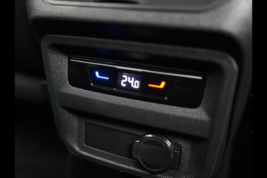Volkswagen Tiguan 1.4 TSI eHybrid Life Plug In Hybrid 245pk Dealer O.H. PHEV | Trekhaak Af Fabriek | Adaptive Cruise | Sportstoelen & Stuur Verwarmd | Virtual | Keyless | Blis | Navigatie | DAB |