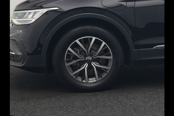 Volkswagen Tiguan 1.4 TSI eHybrid Life Plug In Hybrid 245pk Dealer O.H. PHEV | Trekhaak Af Fabriek | Adaptive Cruise | Sportstoelen & Stuur Verwarmd | Virtual | Keyless | Blis | Navigatie | DAB |