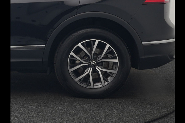 Volkswagen Tiguan 1.4 TSI eHybrid Life Plug In Hybrid 245pk Dealer O.H. PHEV | Trekhaak Af Fabriek | Adaptive Cruise | Sportstoelen & Stuur Verwarmd | Virtual | Keyless | Blis | Navigatie | DAB |