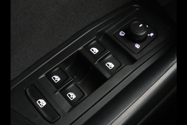 Volkswagen T-Roc 1.5 TSI Life Business | Stoelverwarming | Camera | Virtual Cockpit | Carplay | Full LED | Adaptive cruise | Navigatie | Park Assist | Climate control | DAB | Bluetooth