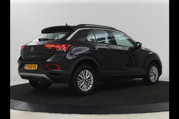 Volkswagen T-Roc 1.5 TSI Life Business | Stoelverwarming | Camera | Virtual Cockpit | Carplay | Full LED | Adaptive cruise | Navigatie | Park Assist | Climate control | DAB | Bluetooth