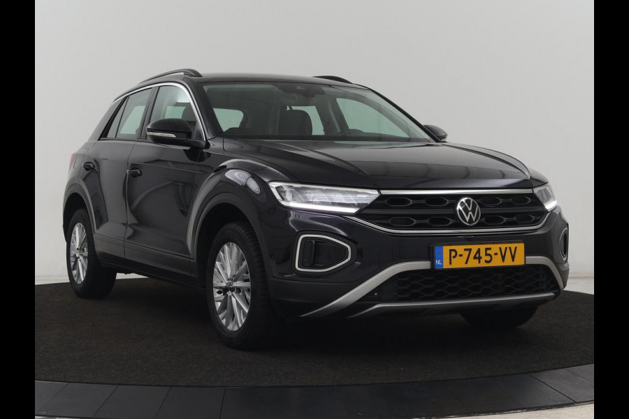 Volkswagen T-Roc 1.5 TSI Life Business | Stoelverwarming | Camera | Virtual Cockpit | Carplay | Full LED | Adaptive cruise | Navigatie | Park Assist | Climate control | DAB | Bluetooth