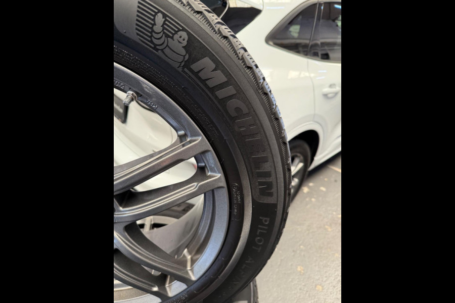 Ford Kuga 2.5 PHEV ST-Line X AUT PDC/CAM/LM18/LEER/NAVI/PANO