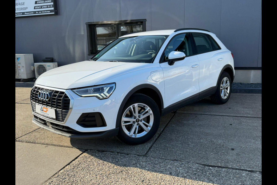 Audi Q3 45 TFSI e S edition / LED / TREKHAAK / NAVI / luxe stoelen enz..