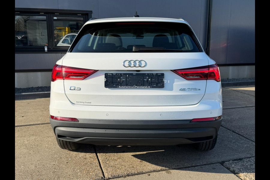 Audi Q3 45 TFSI e S edition / LED / TREKHAAK / NAVI / luxe stoelen enz..