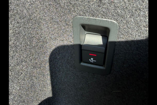 Audi Q3 45 TFSI e S edition / LED / TREKHAAK / NAVI / luxe stoelen enz..