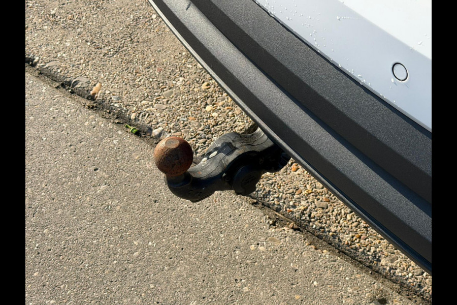 Audi Q3 45 TFSI e S edition / LED / TREKHAAK / NAVI / luxe stoelen enz..