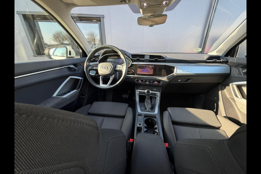 Audi Q3 45 TFSI e S edition / LED / TREKHAAK / NAVI / luxe stoelen enz..