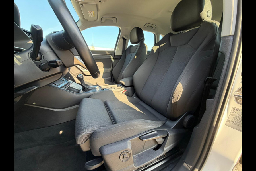Audi Q3 45 TFSI e S edition / LED / TREKHAAK / NAVI / luxe stoelen enz..