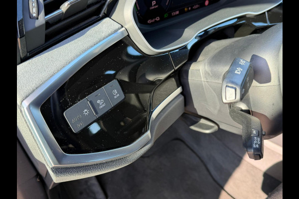 Audi Q3 45 TFSI e S edition / LED / TREKHAAK / NAVI / luxe stoelen enz..