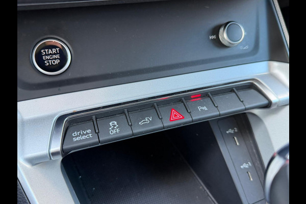 Audi Q3 45 TFSI e S edition / LED / TREKHAAK / NAVI / luxe stoelen enz..