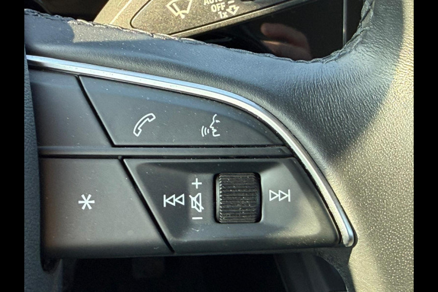 Audi Q3 45 TFSI e S edition / LED / TREKHAAK / NAVI / luxe stoelen enz..