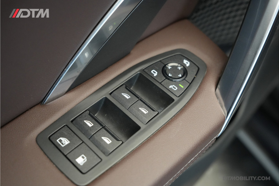 BMW X1 xDrive30e | Pano | 360 | Sfeer