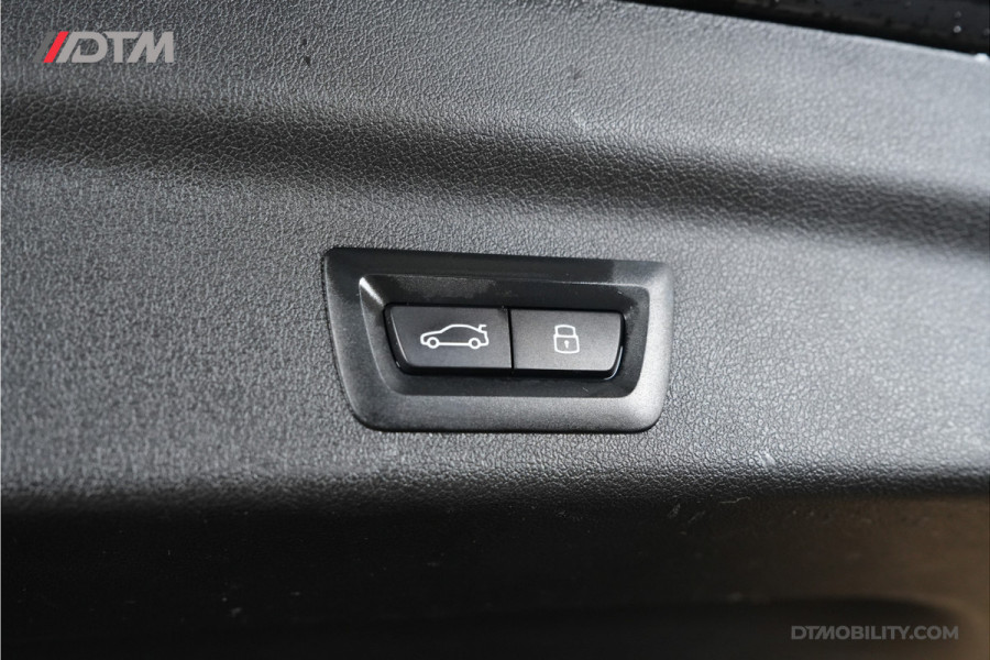 BMW X1 xDrive30e | Pano | 360 | Sfeer