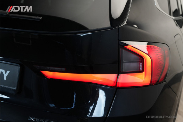 BMW X1 xDrive30e | Pano | 360 | Sfeer