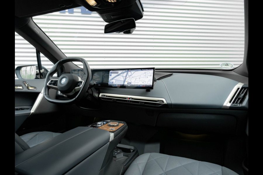 BMW iX xDrive50 - Sportpakket - Pano - Driving Ass Prof - Harman Kardon - 112 kWh