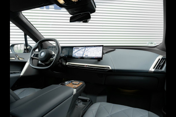 BMW iX xDrive50 - Sportpakket - Pano - Driving Ass Prof - Harman Kardon - 112 kWh