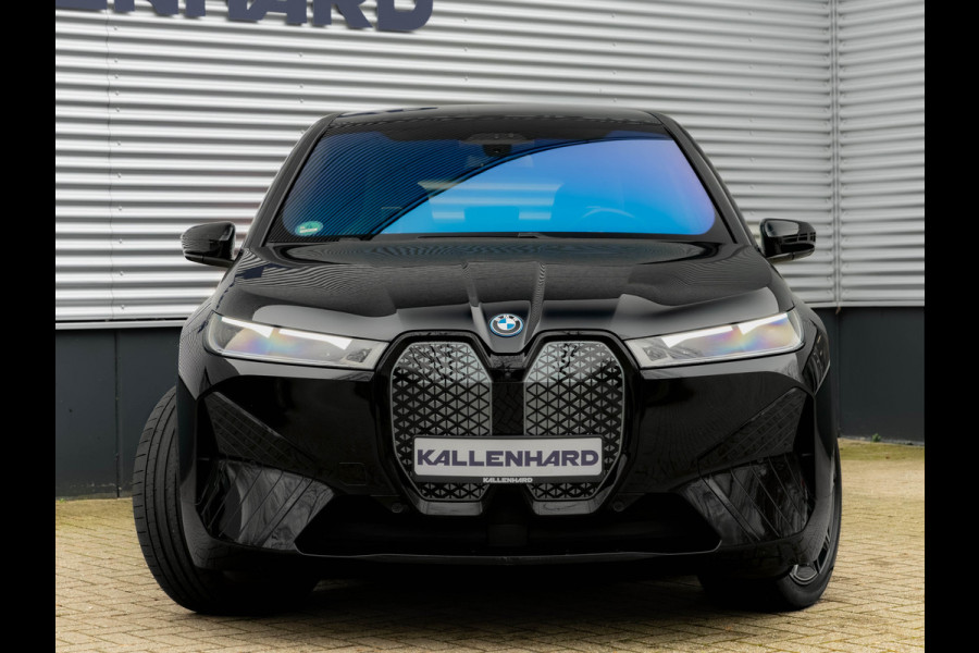 BMW iX xDrive50 - Sportpakket - Pano - Driving Ass Prof - Harman Kardon - 112 kWh
