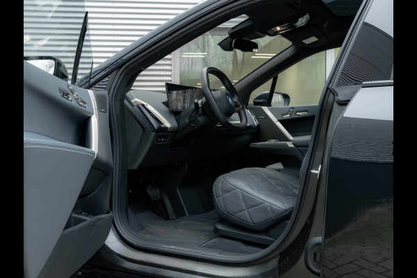 BMW iX xDrive50 - Sportpakket - Pano - Driving Ass Prof - Harman Kardon - 112 kWh