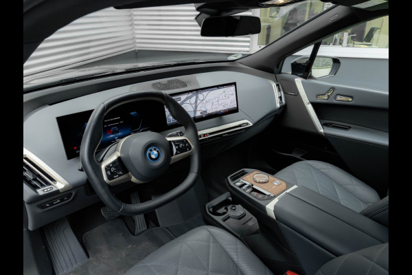 BMW iX xDrive50 - Sportpakket - Pano - Driving Ass Prof - Harman Kardon - 112 kWh