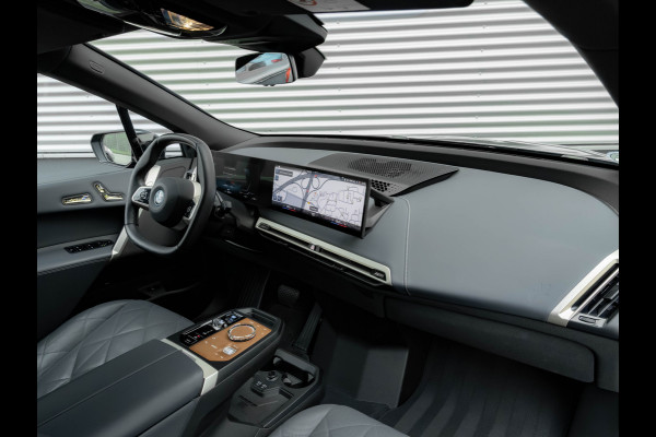 BMW iX xDrive50 - Sportpakket - Pano - Driving Ass Prof - Harman Kardon - 112 kWh