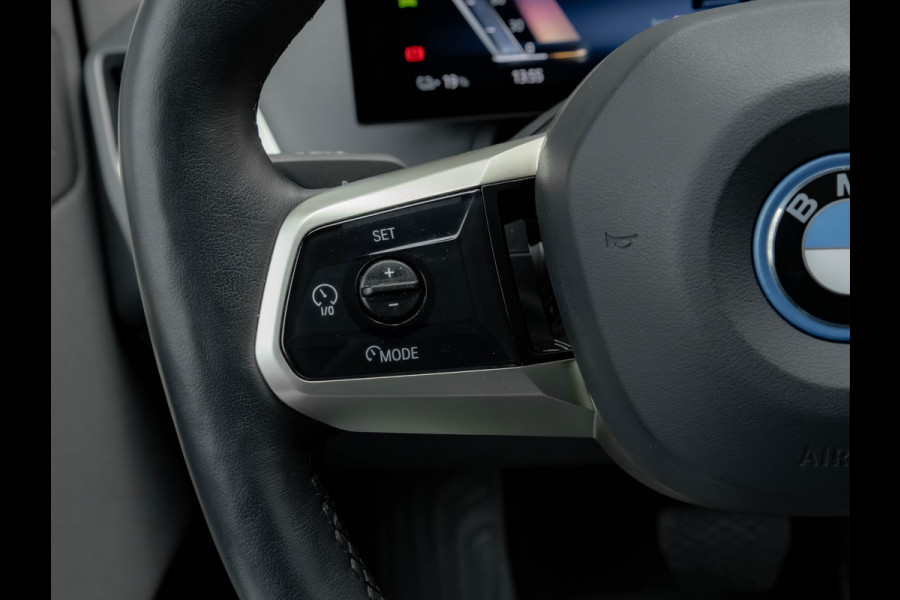BMW iX xDrive50 - Sportpakket - Pano - Driving Ass Prof - Harman Kardon - 112 kWh