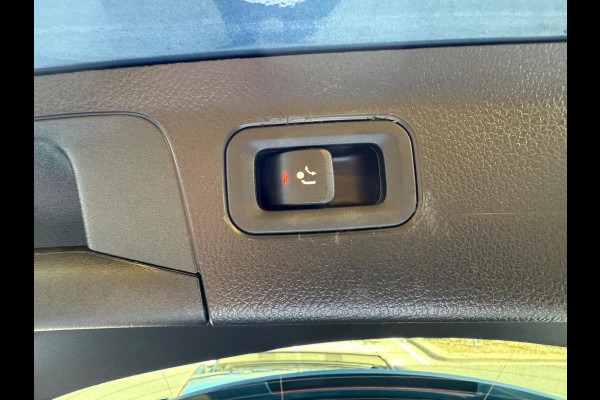 Mercedes-Benz A-Klasse 250 e AMG LED/PDC/CAM/NAVI/LEER/LMV19