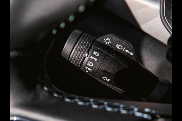 Lynk & Co 01 1.5 Black Edition Panoramadak|360° Camera|ACC|Stoelverwarming|Navi|Carplay