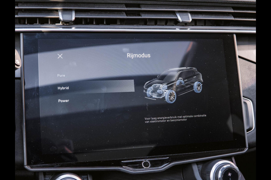 Lynk & Co 01 1.5 Black Edition Panoramadak|360° Camera|ACC|Stoelverwarming|Navi|Carplay