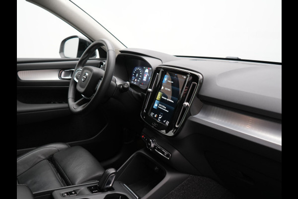Volvo XC40 T5 Recharge R-Design Plug In Hybrid 263pk Dealer O.H. PHEV | Adaptive Cruise | Camera | Lederen Sportstoelen Memory & Verwarmd | Apple Carplay | Stuur Verwarmd | 19"L.M | Virtual | Blis | Navigatie | DAB |