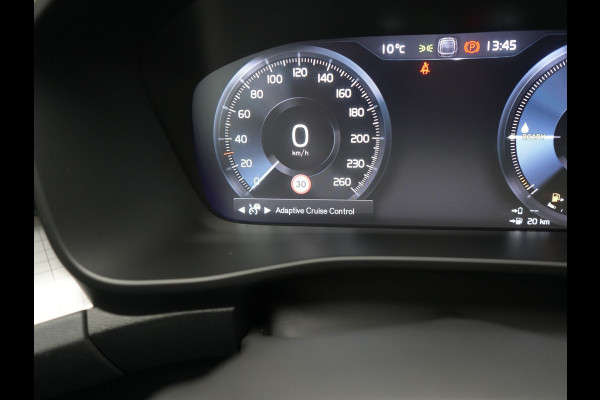Volvo XC40 T5 Recharge R-Design Plug In Hybrid 263pk Dealer O.H. PHEV | Adaptive Cruise | Camera | Lederen Sportstoelen Memory & Verwarmd | Apple Carplay | Stuur Verwarmd | 19"L.M | Virtual | Blis | Navigatie | DAB |