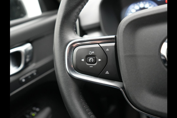 Volvo XC40 T5 Recharge R-Design Plug In Hybrid 263pk Dealer O.H. PHEV | Adaptive Cruise | Camera | Lederen Sportstoelen Memory & Verwarmd | Apple Carplay | Stuur Verwarmd | 19"L.M | Virtual | Blis | Navigatie | DAB |