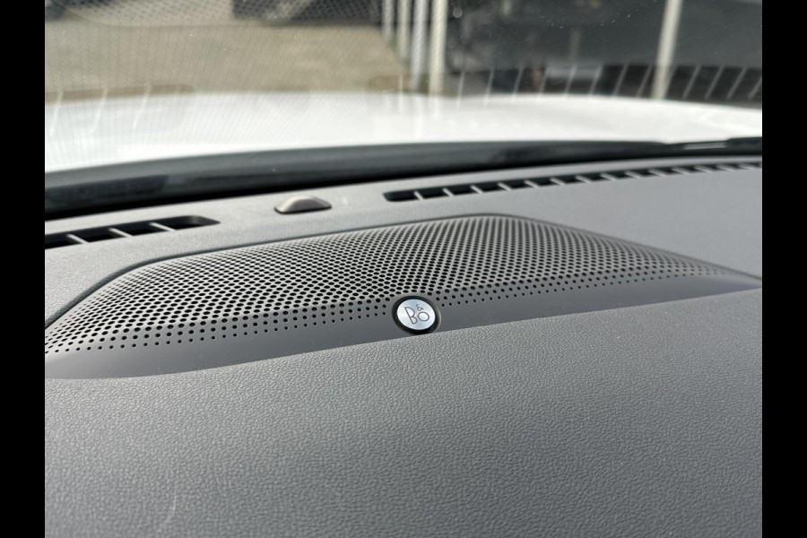 Ford Kuga 2.5 PHEV ST-Line X ST-Line X|Plug-In Hybride Panorama schuifdak | Winterpakket | Adaptieve cruise | Bang & Olufsen | Rijklaar geleverd met 12 mnd BOVAG garantie |