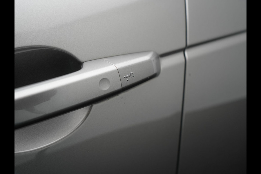 Land Rover Discovery Sport P300e R-Dynamic HSE Plug In Hybrid 300pk Dealer O.H. PHEV | Trekhaak Af Fabriek | Adaptive Cruise | Meridian Audio | Camera | Lederen Sportstoelen Memory & Verwarmd | 20"L.M | Matrix LED | Apple Carplay | Keyless | Stuur Verwarmd | Blis |