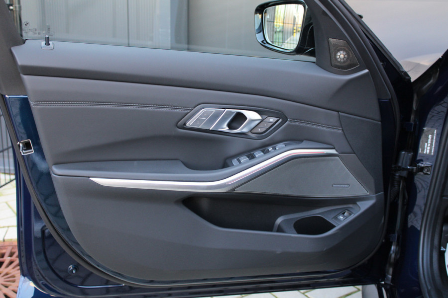 BMW 3 Serie Touring M3 xDrive Competition | NIEUWSTAAT! | HUD | H&K | MEMORY | CARBON |  KEYLESS |