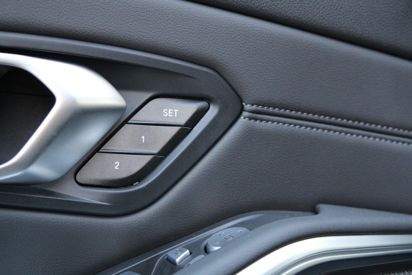 BMW 3 Serie Touring M3 xDrive Competition | NIEUWSTAAT! | HUD | H&K | MEMORY | CARBON |  KEYLESS |