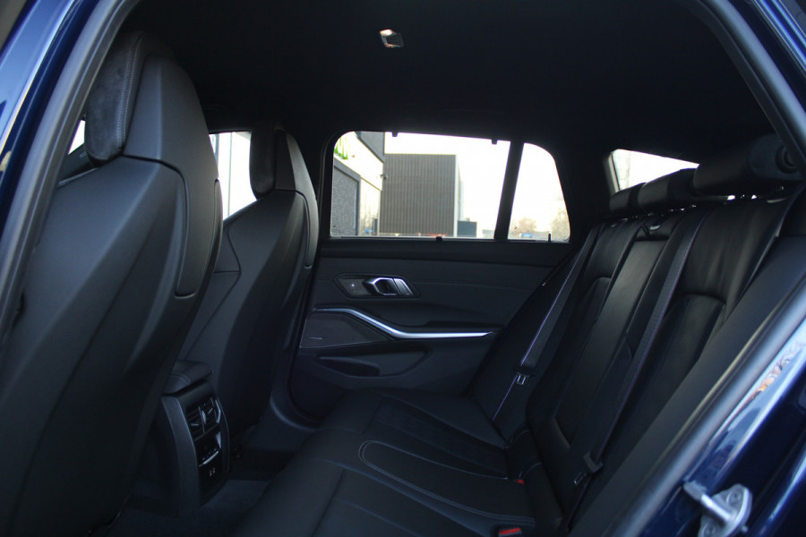 BMW 3 Serie Touring M3 xDrive Competition | NIEUWSTAAT! | HUD | H&K | MEMORY | CARBON |  KEYLESS |