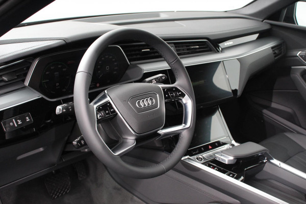 Audi e-tron 55 quattro Advanced edition Plus 408pk | Lederen bekleding | Navigatie | Climate Control | Camera | Extra Getint glas | Parkeer sensoren
