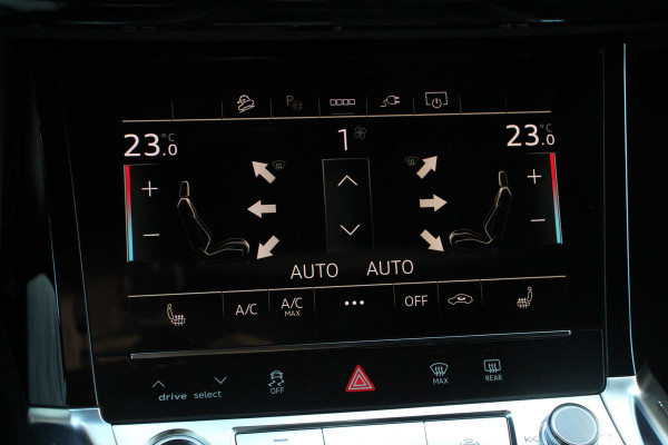 Audi e-tron 55 quattro Advanced edition Plus 408pk | Lederen bekleding | Navigatie | Climate Control | Camera | Extra Getint glas | Parkeer sensoren