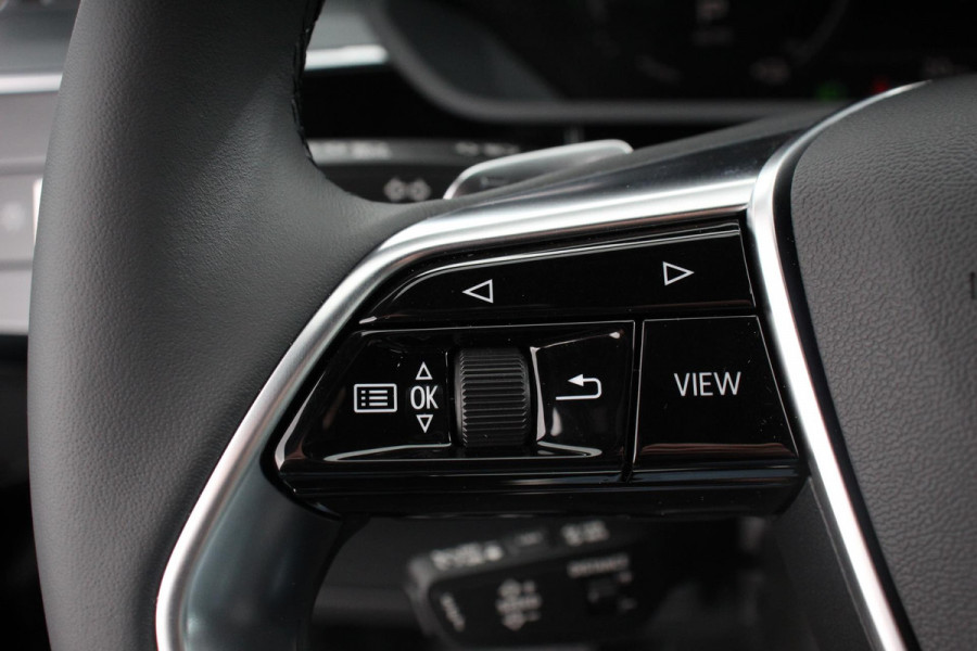 Audi e-tron 55 quattro Advanced edition Plus 408pk | Lederen bekleding | Navigatie | Climate Control | Camera | Extra Getint glas | Parkeer sensoren