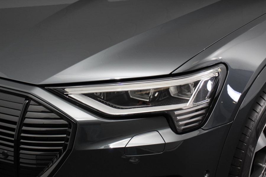 Audi e-tron 55 quattro Advanced edition Plus 408pk | Lederen bekleding | Navigatie | Climate Control | Camera | Extra Getint glas | Parkeer sensoren