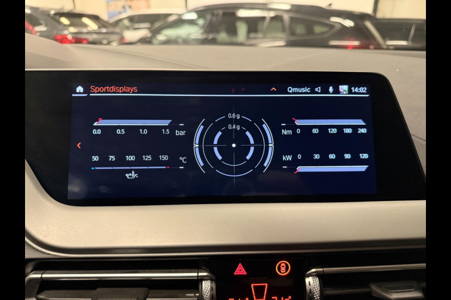 BMW 1-serie 118i Executive Edition V-COCKPIT/NAVI/LED/CARPLAY/ECC/PDC/CRUISE///