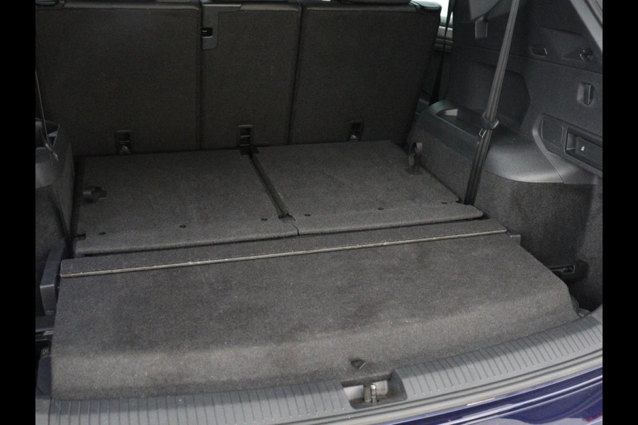 Seat Tarraco 2.0 TSI 4DRIVE Xcellence 7-persoons | Panoramadak | Leder | Stoelverwarming | 360 Camera | Trekhaak | Carplay | Adaptive cruise | Standkachel | Navigatie | 19'' | Achterbankverwarming