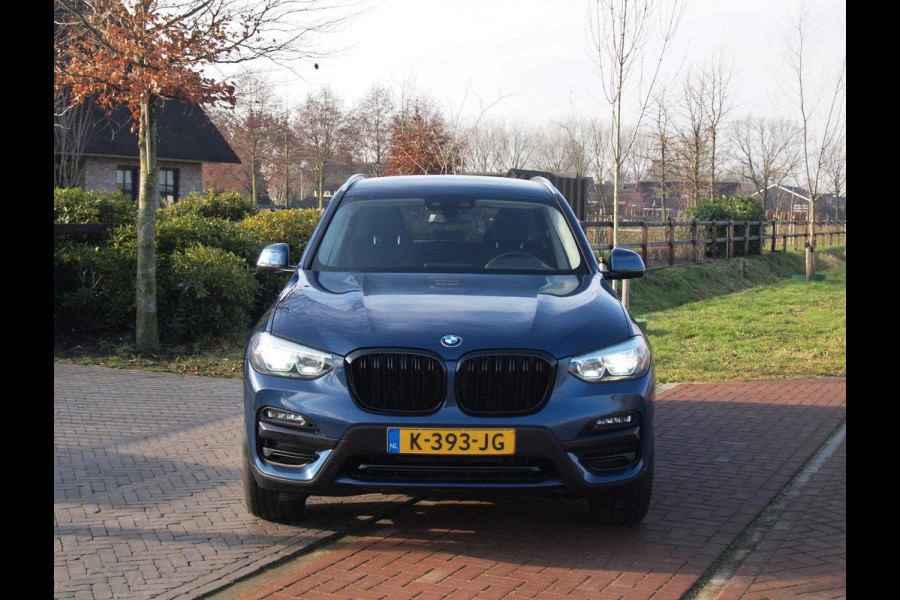 BMW X3 xDrive30e Executive | Apple Carplay | Trekhaak | Cruise Control | Parkeersensoren |