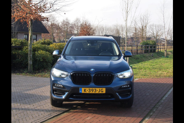BMW X3 xDrive30e Executive | Apple Carplay | Trekhaak | Cruise Control | Parkeersensoren |