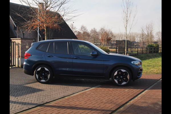 BMW X3 xDrive30e Executive | Apple Carplay | Trekhaak | Cruise Control | Parkeersensoren |